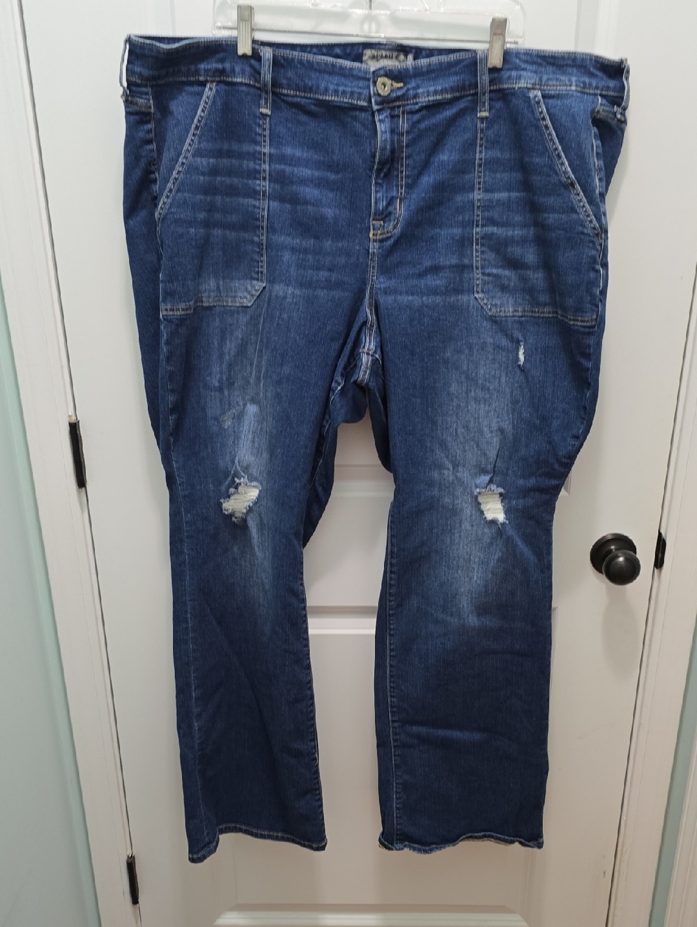Torrid Relaxed Fit Mid-Rise Slim Boot Cut Distressed Blue Denim Jeans Suze 26R